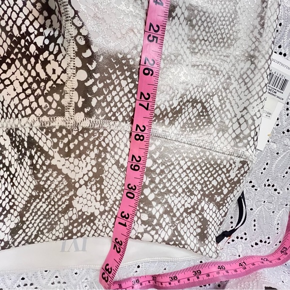 IVL Collective Print Leggings - Picture 6 of 8